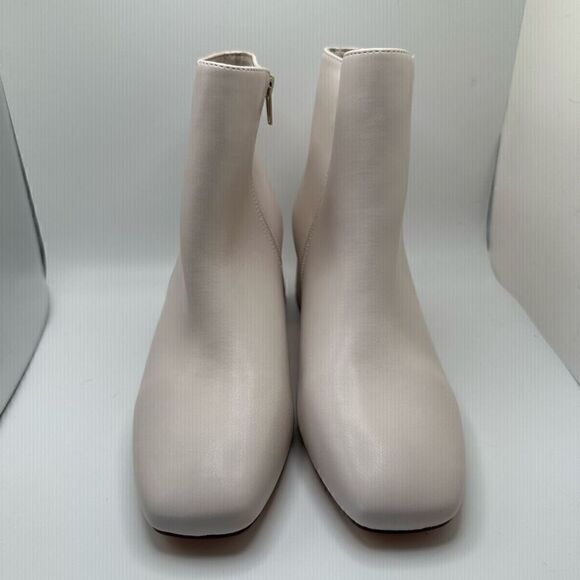 CUSHIONAIRE Women's Nexus dress heel boot +Memory Foam 9 WHITE - Picture 2 of 7